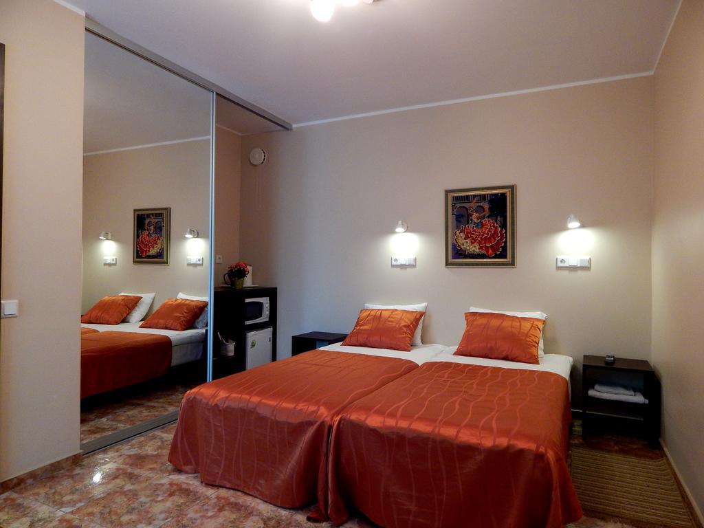 Green Villa Пярну Екстер'єр фото